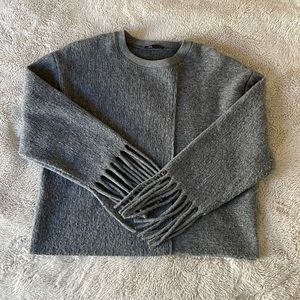 Cozy Zara wool sweater with fringed tasseled sleeves size small